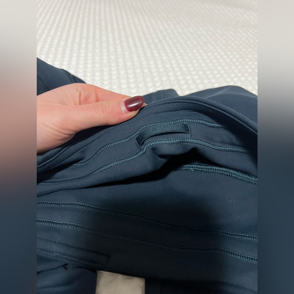 Lululemon Wunder Under SmoothCover Tight w/ Pockets 25" - size 4 - Picture 7 of 8